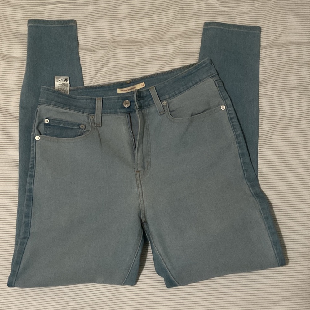 NWOT Levi's Light Blue Women's Skinny Jeans